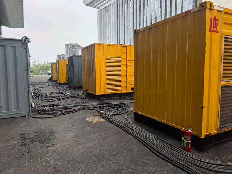 公安不同季节柴油发电机组保养有哪些注意事项？