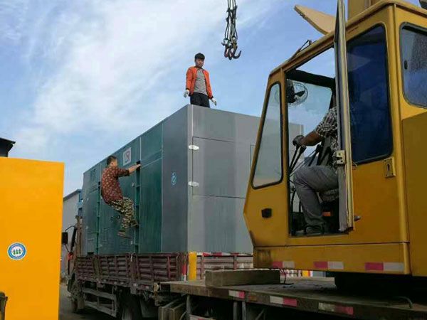 公安更换水冷式机油散热器密封件的操作流程是怎样的？